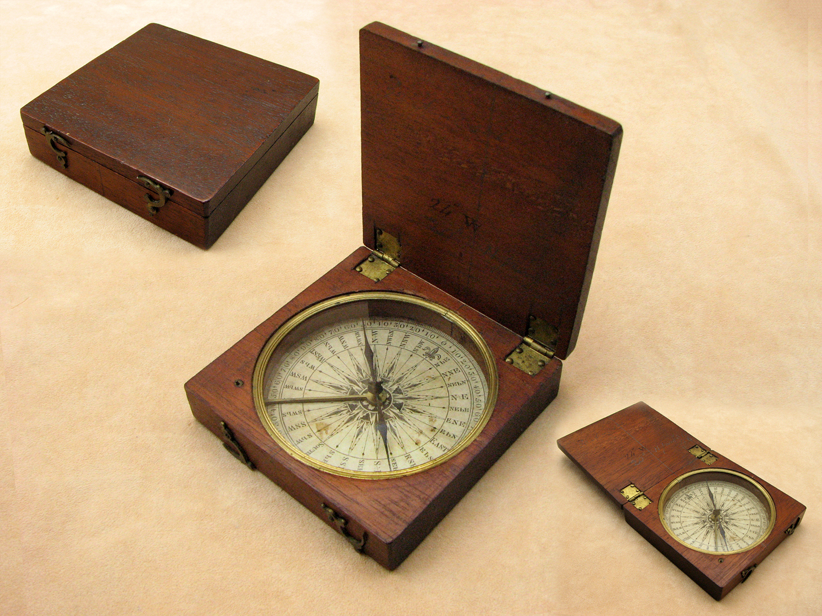 Georgian mahogany cased pocket compass circa 1820